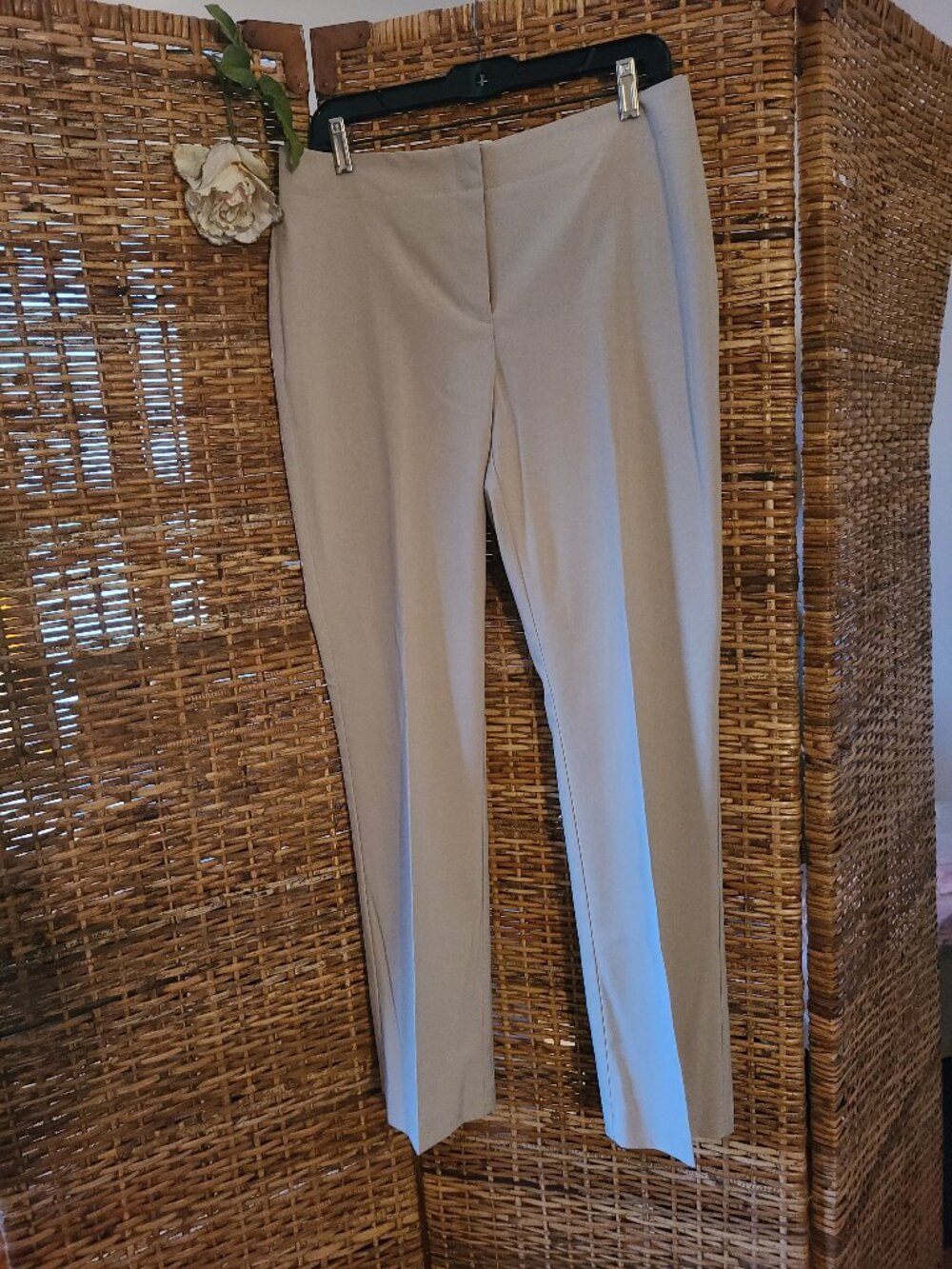 NWT Chico's The Ultimate Fit Alto Slim Trouser Pant Khaki SZ 1 Chico's or M-8